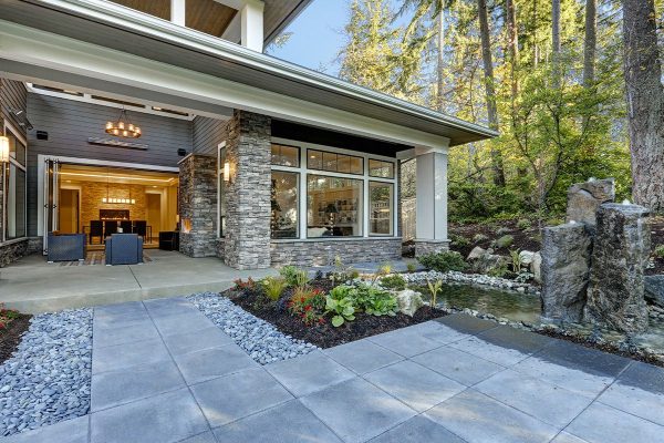 Our patio contractors working in Deer Park